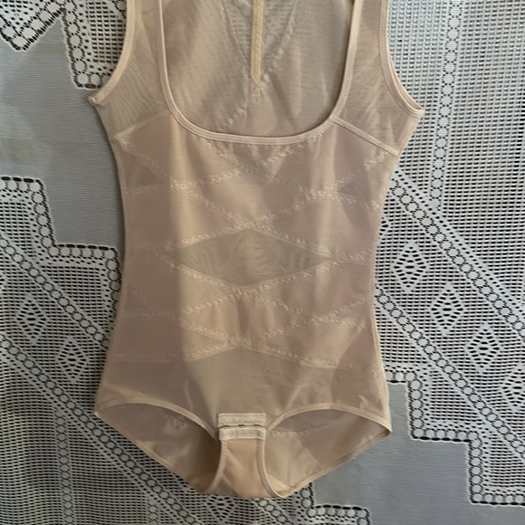 Women’s underwear garment - Picture 3 of 5